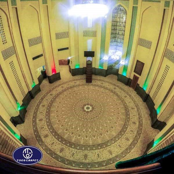 The application of integrated and large size carpet